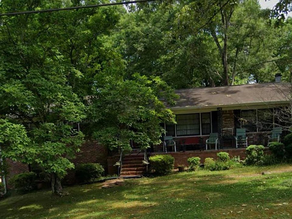 2nd image of 2806 North Dr