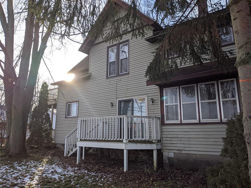 1st image of 179 Eastmanville St Floor 1