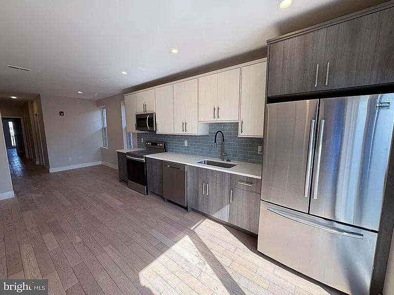 1005 N Marshall St #3 — Photo 5