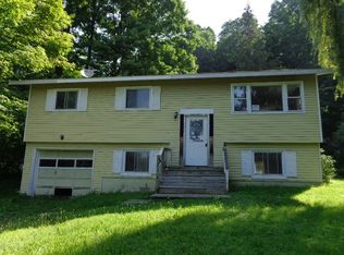 788 Stillwater Bridge Rd, Schaghticoke, NY 12154