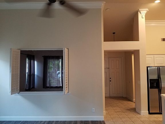 5th image of 2625 E Houston Ave