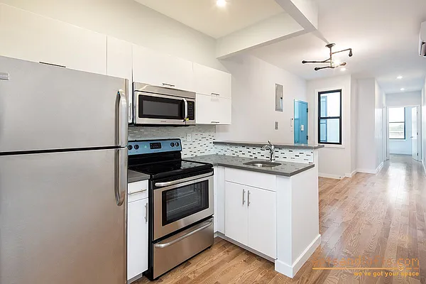 Rented by aptsandlofts.com | media 18