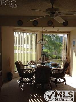 DINING AREA.  THESE ARE WINDOWS THAT ONLU CORNER UNITS HAVE