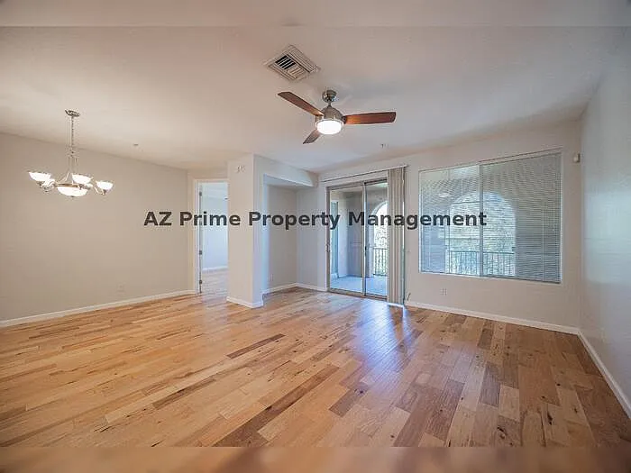 2 bed, 2.0 bath, 1391 sqft, $1,995 — Photo 4
