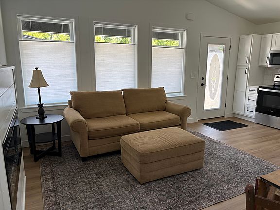 4th image of 15 Canter Way