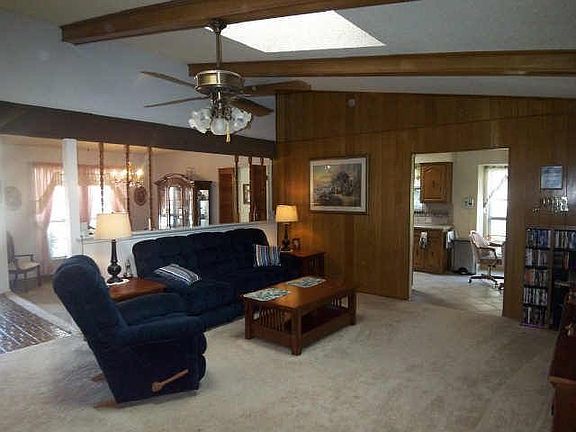 3rd image of 4926 Willowhaven Cir