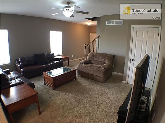 4th image of 12764 Walker Ave