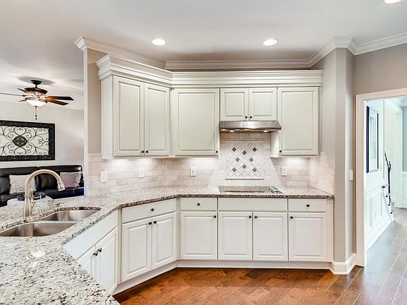 3rd image of 2045 Hembree Grove Dr