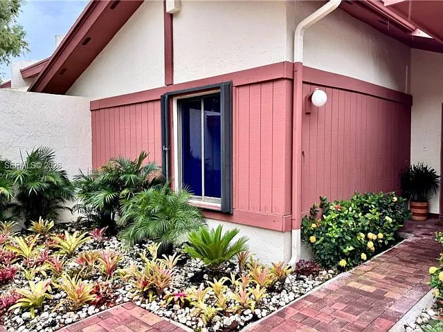 10583 SW 77th Ter — Photo 14