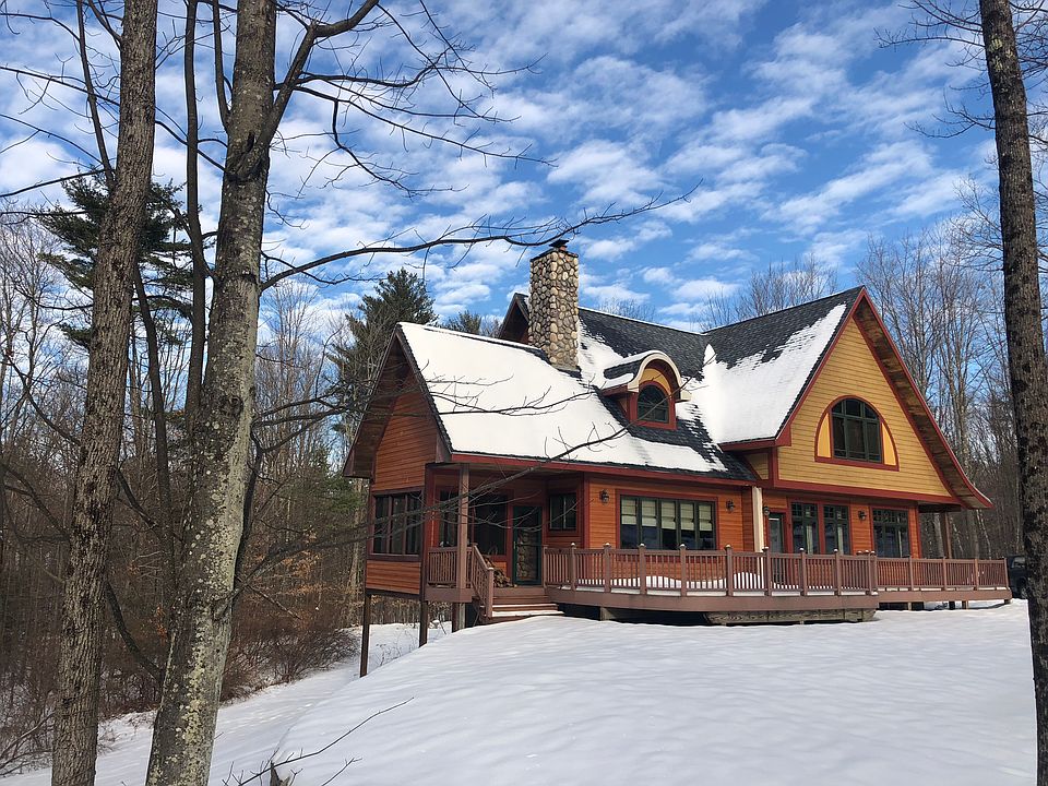 2nd image of 12 Blueberry Hill Rd