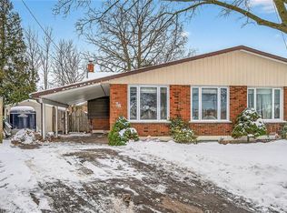 38 Questor Ct, Hamilton, ON L8W 1K2