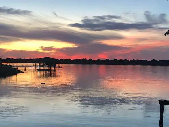 3408 Hawaiian Ct, Granbury, TX 76048