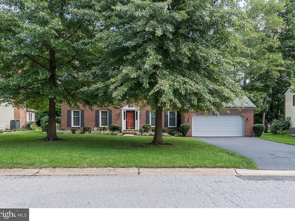 1st image of 123 Parrish Ln