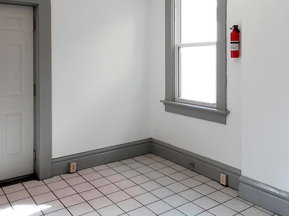 5th image of 113 E Woodruff Ave