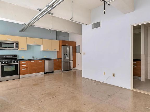 5th image of 746 S Los Angeles St APT 709