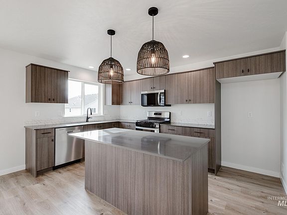 4th image of 9095 W Violet St