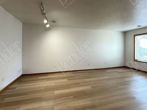 314 N 9th Ave #307