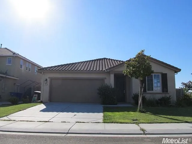 1513 Topiary Dr photo 1