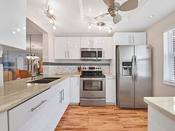 2nd image of 931 Gardenia Dr APT 268