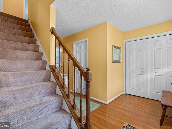 4th image of 8390 Armstrong Dr