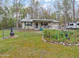 1010 Clear Creek Trl, Clarkrange, TN 38553