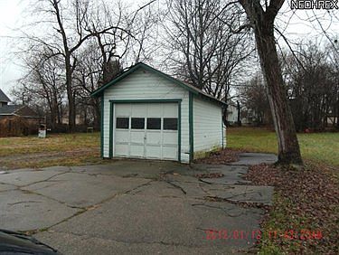 2nd image of 524 S Loveless Ave