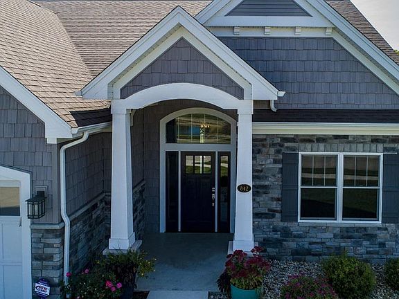 2nd image of 842 Wentworth Dr