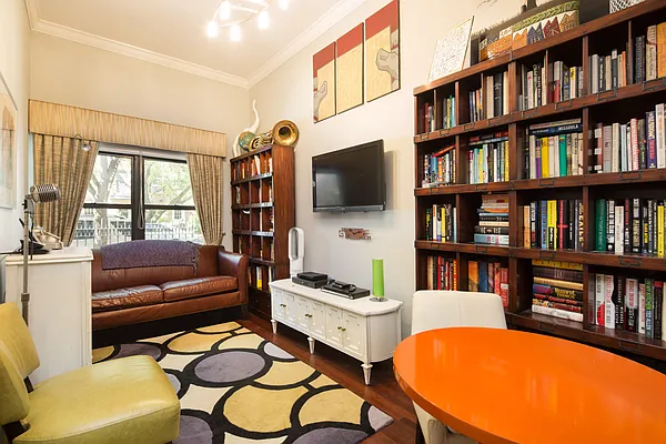 Rented by Compass | media 7