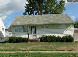 18403 Hazelwood Ave, Maple Heights, OH