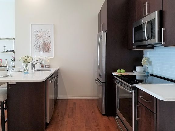 3rd image of 40-02 Broadway #41
