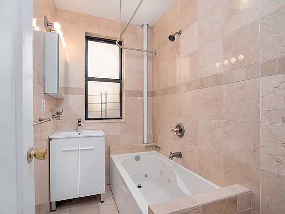 3rd image of 867 W 181st St APT 4H