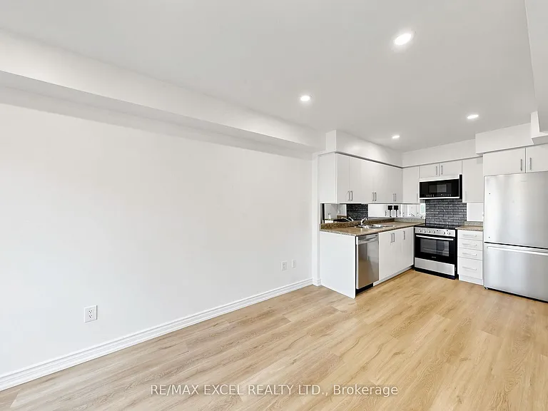 2285 Bur Oak Ave #28 — Photo 9