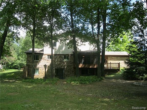 4th image of 4265 Elderberry Dr
