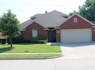 9209 Maple Canyon Dr, Arlington, TX 76002