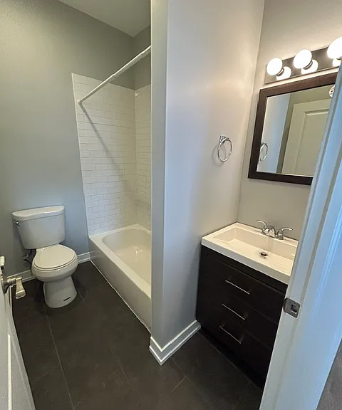 3210 S May St #2F — Photo 12