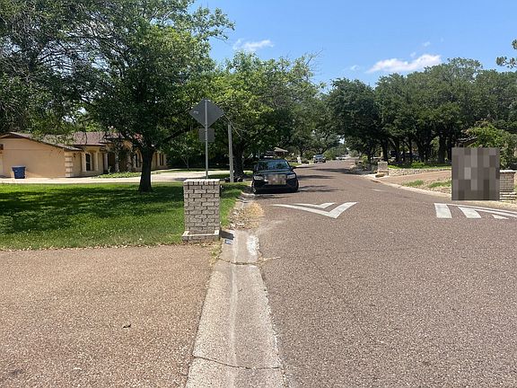 5th image of 214 Belaire Dr