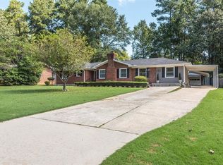 277 Pineview Dr, Lawrenceville, GA