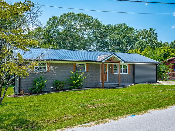 3rd image of 108 Hiawatha Cir