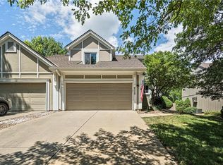 8320 W 121st St, Overland Park, KS 66213