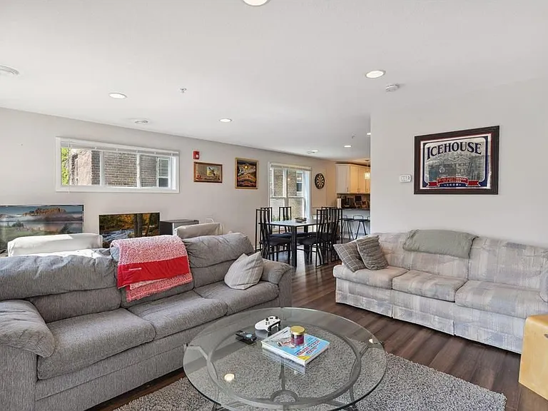 3621 Bryant Ave S #2 — Photo 11