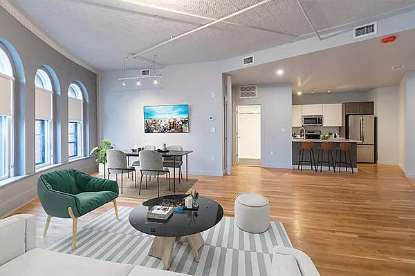 2 bed, 870 sqft, $2,600 — Photo 3