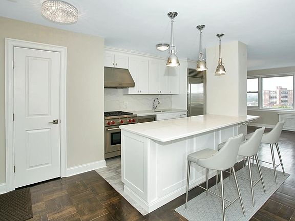 5th image of 4525 Henry Hudson Pkwy W #1002