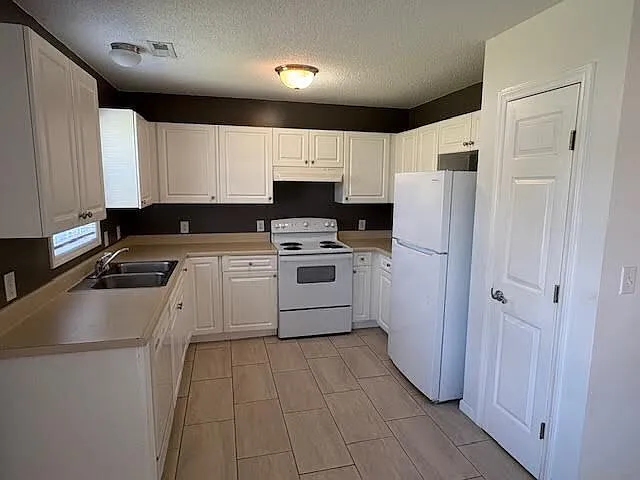 1710 Garland St — Photo 4