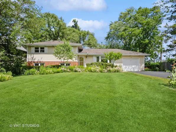 619 Bryant Ave, Barrington, IL 60010