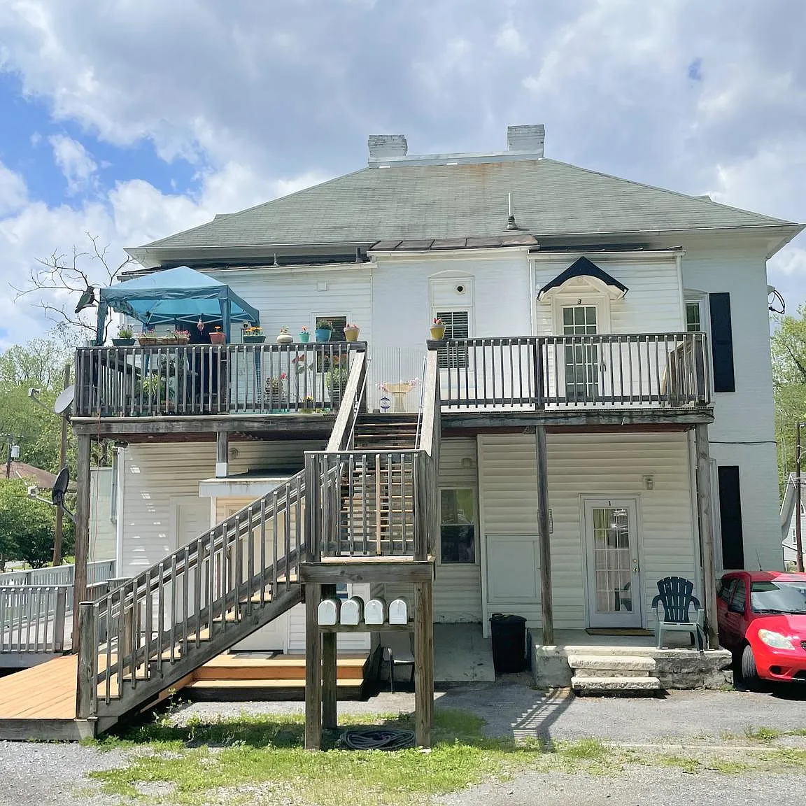1 bed, 1.0 bath, $1,045 — Photo 3