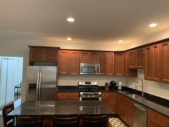 5th image of 316B Ballston Ave