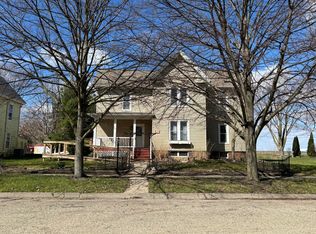 511 Walnut St, Varna, IL 61375