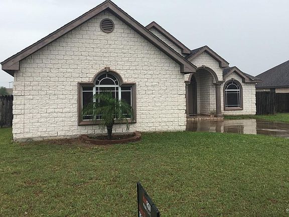 3rd image of 410 Finch Ln
