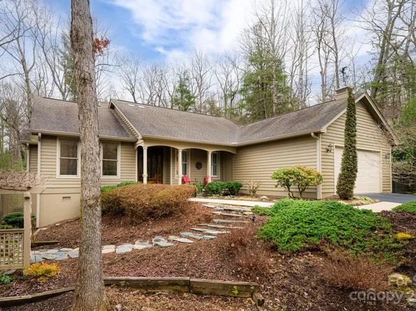 112 Greenleaf Dr, Flat Rock, NC 28731