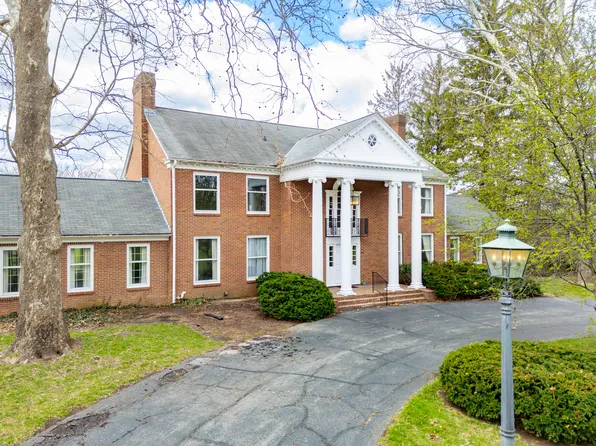 2940 Washington St, Columbus, IN 47201